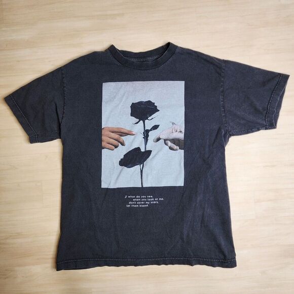 Machine Gun Kelly MGK  Rehab Song Black Rose Scars Bleed Rap Shirt Rare Sz Small - Picture 1 of 6